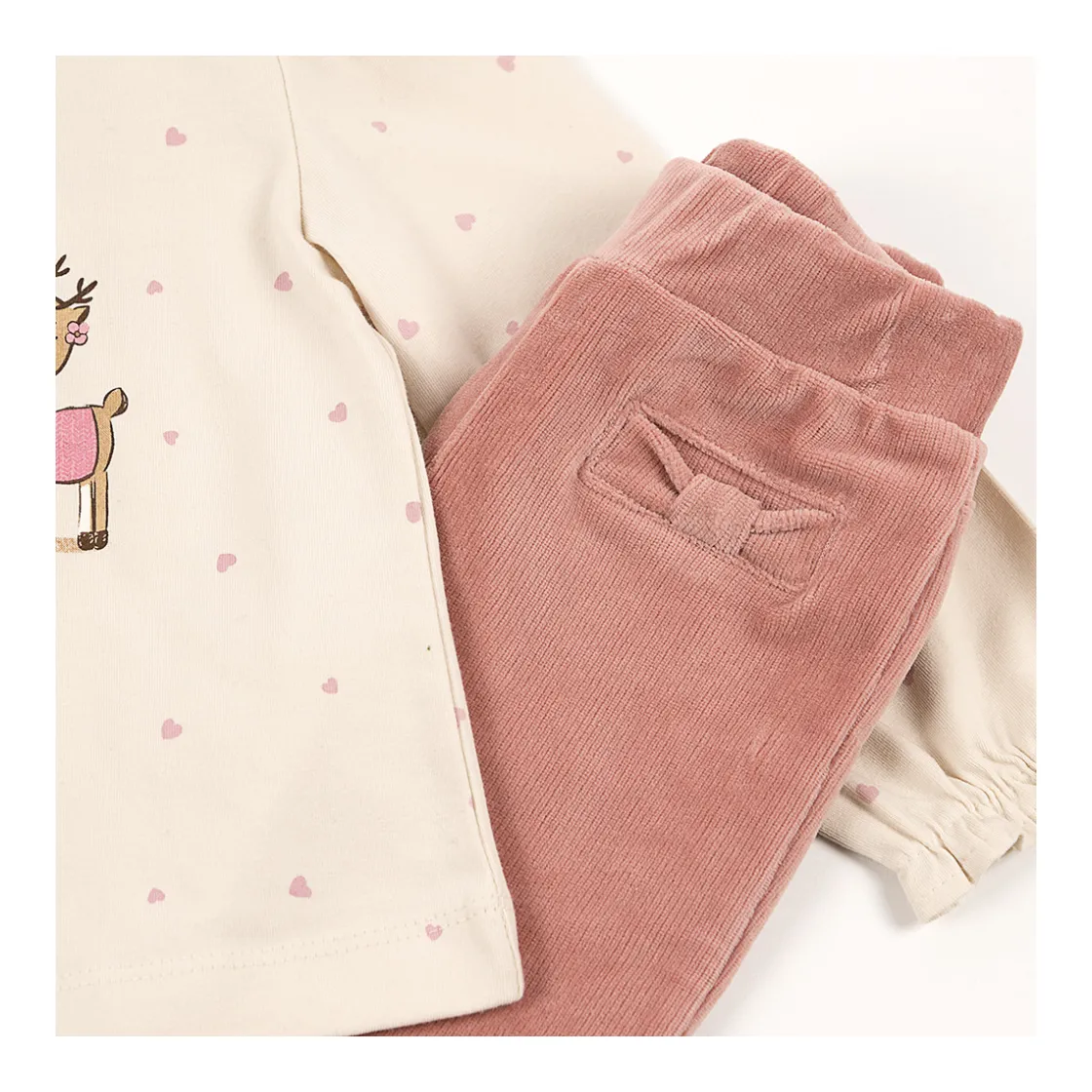 conjunto_camiseta_estampa_2.webp Hot Conjunto camiseta estampada y legging pana Conjuntos