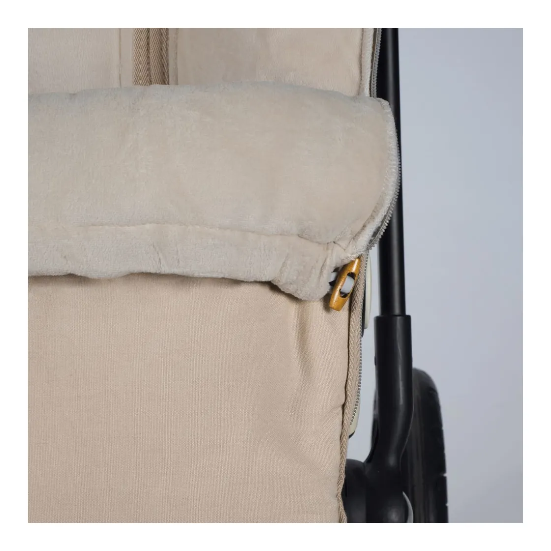 saco_silla_eco_mum_walkin_2-3.webp Discount Saco silla Eco mum Apricot invierno Sacos Y Mantas