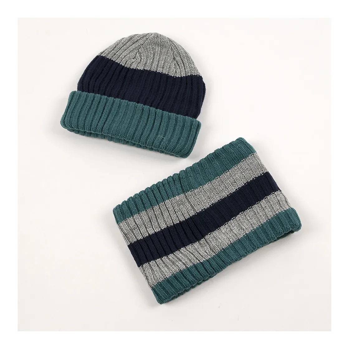 conjunto_gorro_y_cuello_r_0.webp Fashion Conjunto gorro y cuello rayas Manoplas Y Gorros