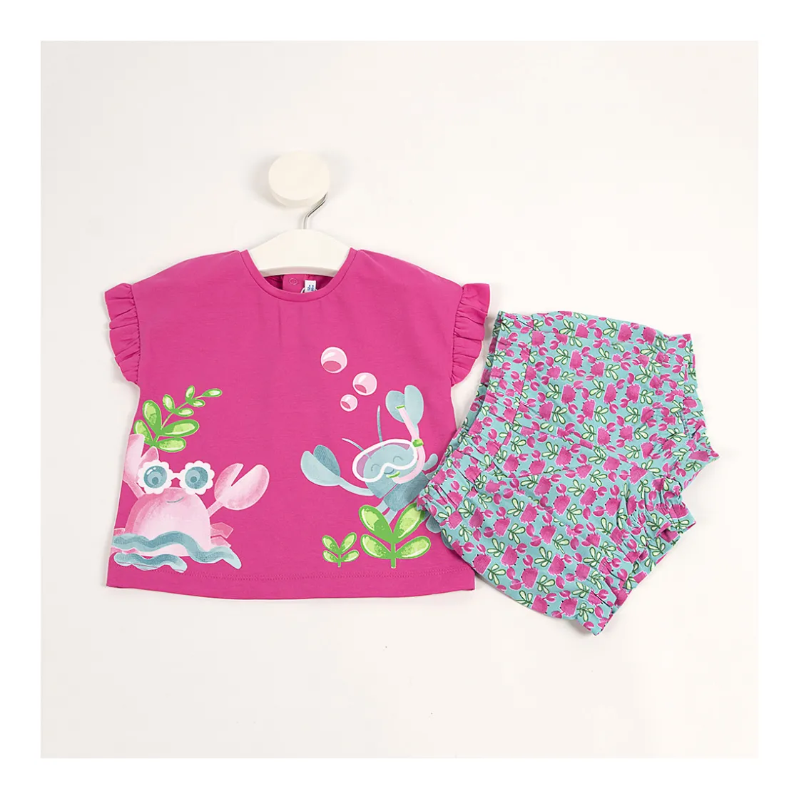 conjunto_shorts_con_camis_1.webp Outlet Conjunto shorts con camiseta Conjuntos