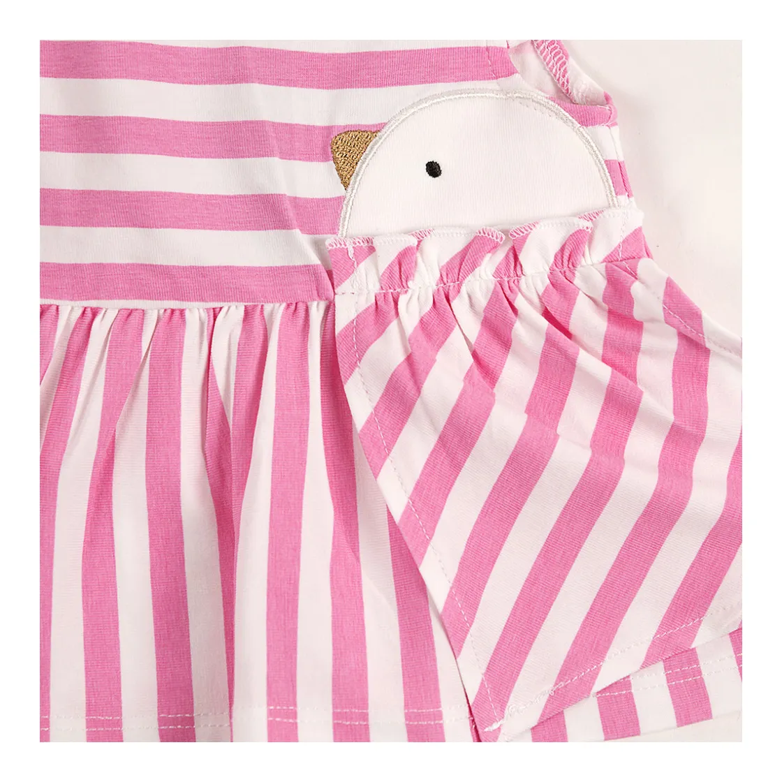 conjunto_shorts_con_camis_2-1.webp Hot Conjunto shorts con camiseta pollito Conjuntos