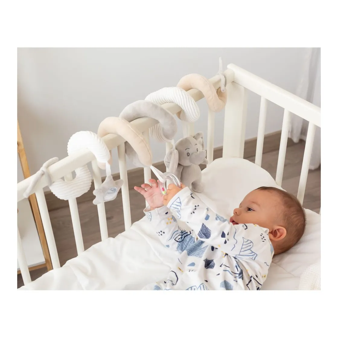 peluche_espiral_elefante__2.webp Outlet Peluche espiral elefante gris y beige Juguetes